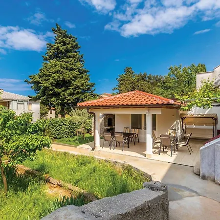 Apartment Gorgeous In Krk With Wifi *