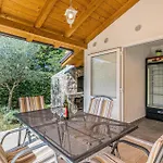 1 Bedroom Amazing In Krk アパート