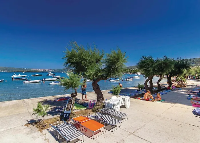 Lägenhet 1 Bedroom Amazing In Krk Punat