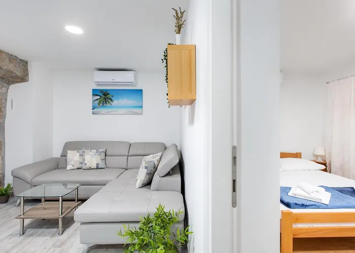 1 Bedroom Amazing In Krk Lägenhet
