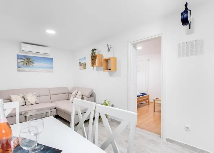 1 Bedroom Amazing In Krk Lägenhet Punat