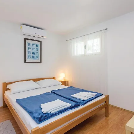 1 Bedroom Amazing In Krk *